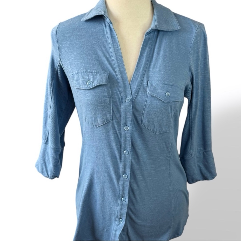 INC International Concepts Women's Light Blue Button Down Shirt M - Picture 2 of 8